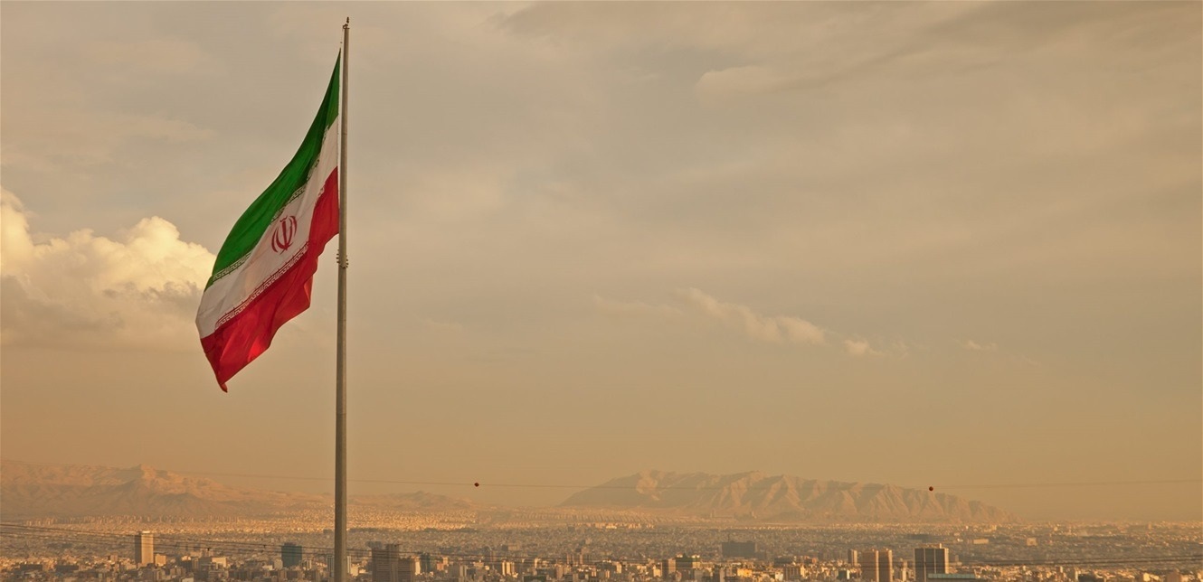 مسؤول إيراني يطالب إسرائيل: 