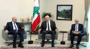 دريان يمنح الشرع وسام دار الفتوى المذهّب
رسالة بن فرحان… التزموا ورقة برّاك وإلا الآتي أسوأ