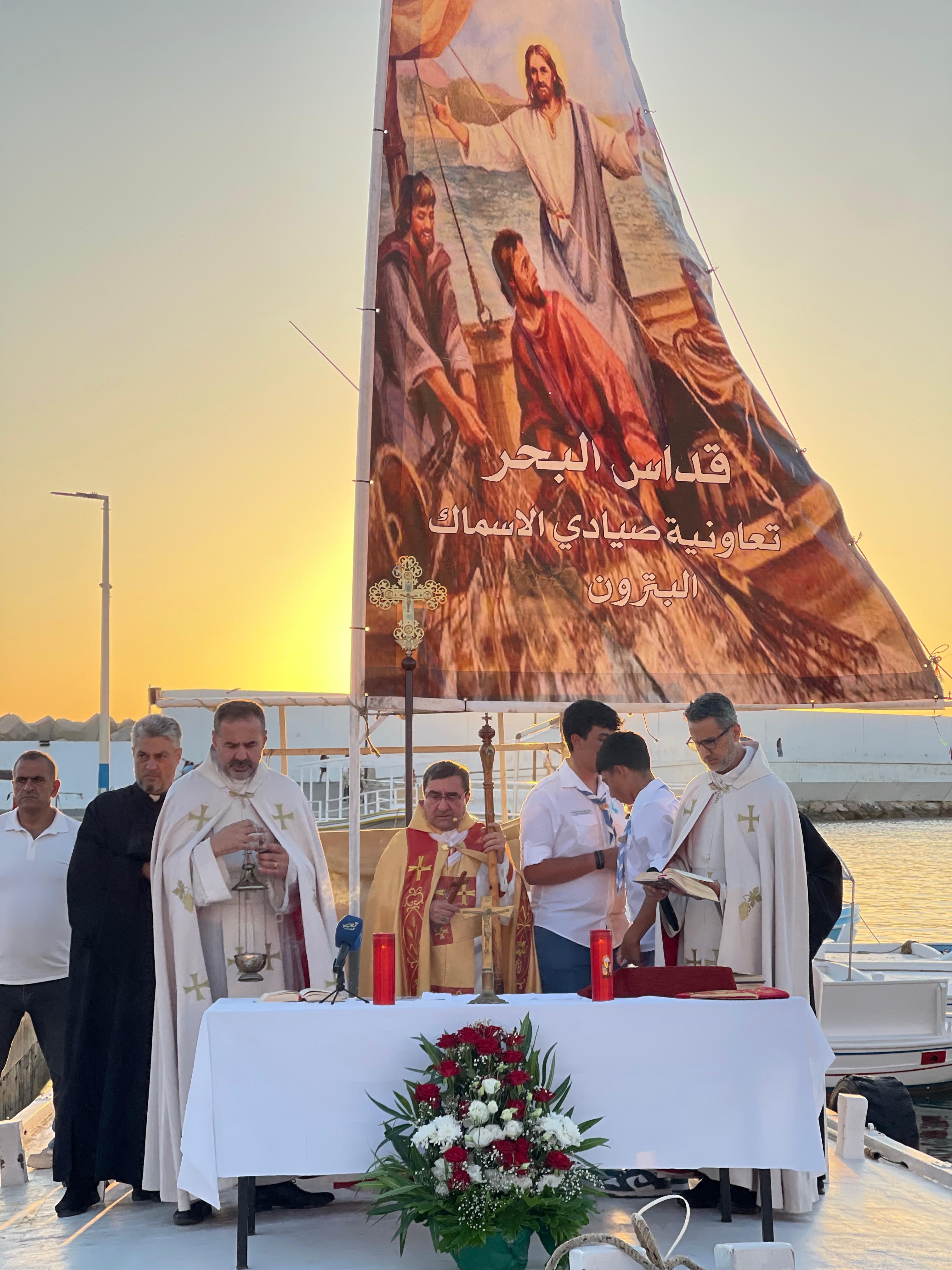 المطران خيرالله في قداس البحر في البترون: بعض المسؤولين ما زالوا غارقين في الفساد وتقديم مصالحهم الشخصية