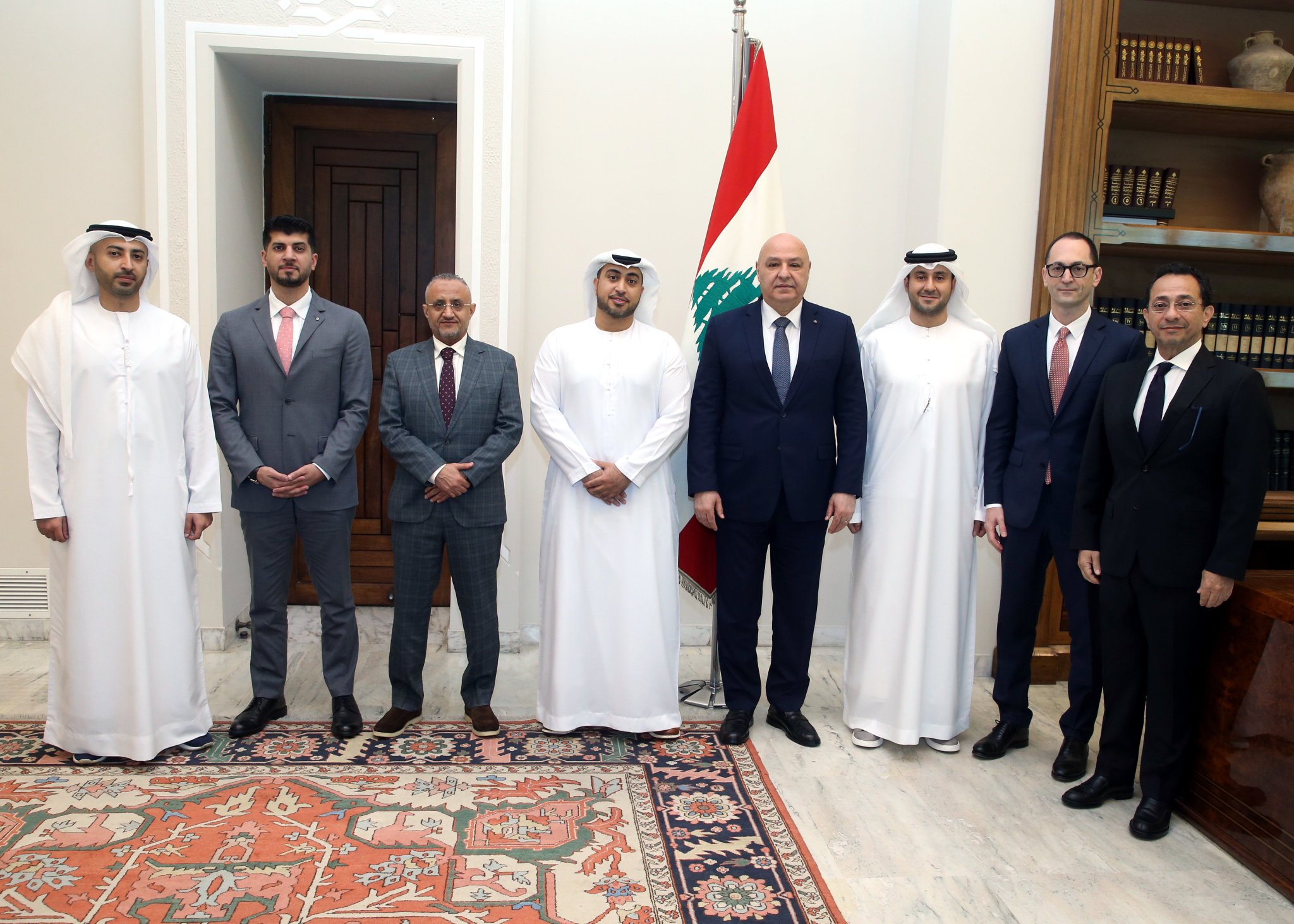 وفد إماراتي يزور بعبدا ويعرض المساهمة في مشاريع حيوية بلبنان تشمل الكهرباء والمصارف والتنمية