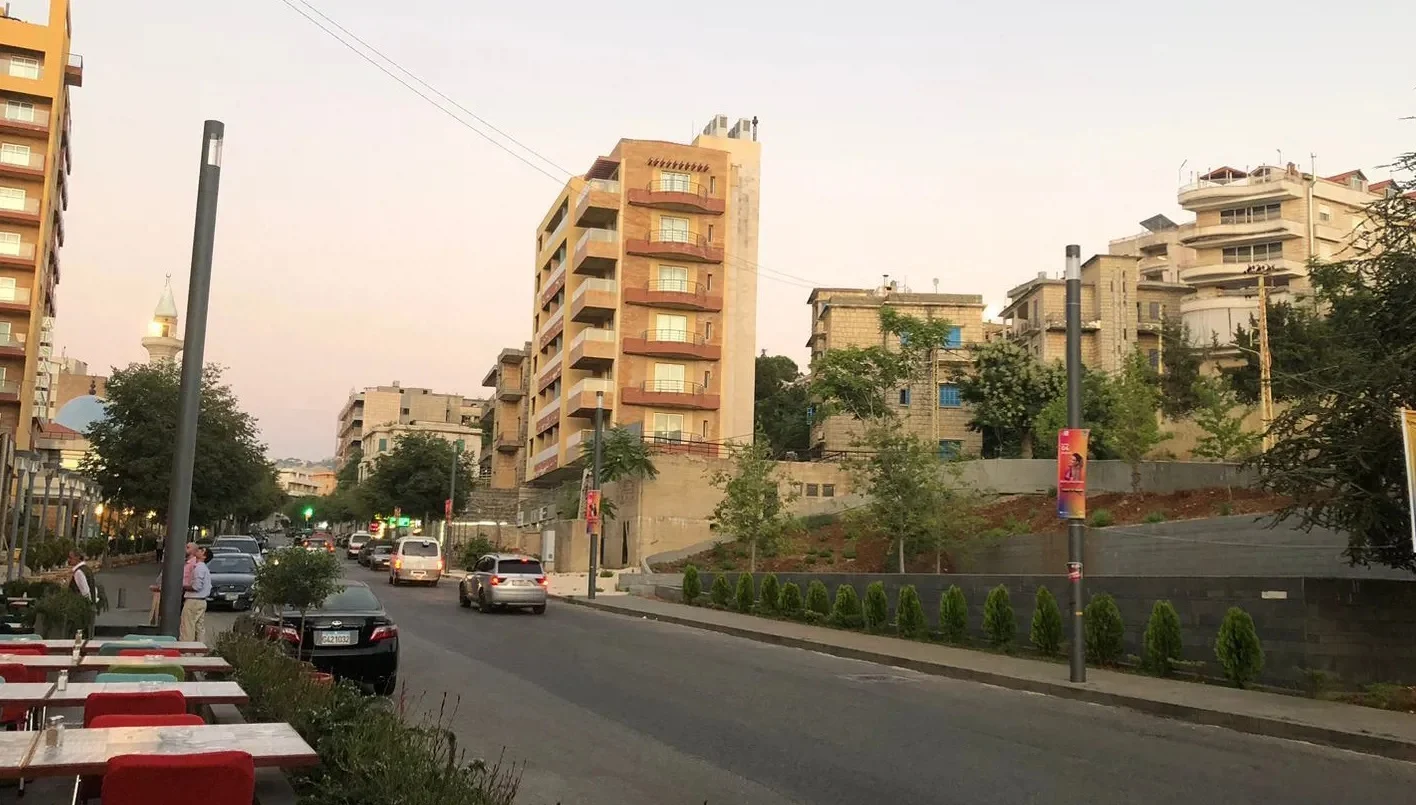 جريمة تهزّ بحمدون..سوري يقتل لبنانياً أمام المارة