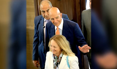 أهل الحكم ينفّذون ورقة سرّية لأورتاغوس: إصلاحات وفق الرغبات الأميركية | برّاك عائد: فَلْنَرَ إن كان ممكناً وقفُ خروقات إسرائيل!