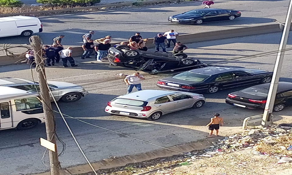 بالصور- قتيل وجريحان في حادث سير في كفرعبيدا