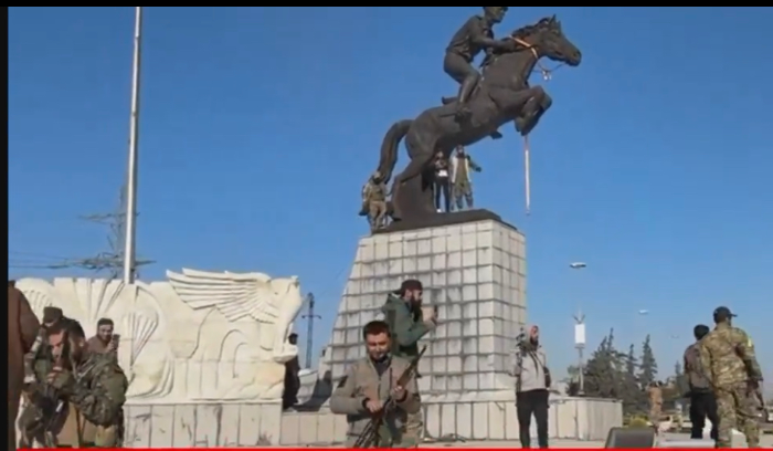 الفصائل السورية  تعلن سيطرتها على  أحياء مدينة حلب ومطارها العسكري