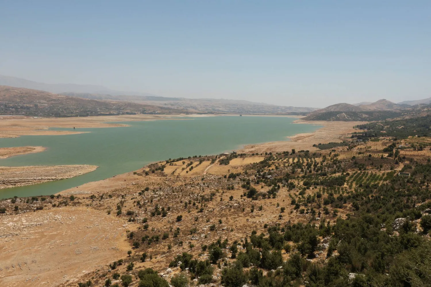 لبنان يشهد أسوأ موجة جفاف وانخفاضاً غير مسبوق في منسوب بحيرة القرعون