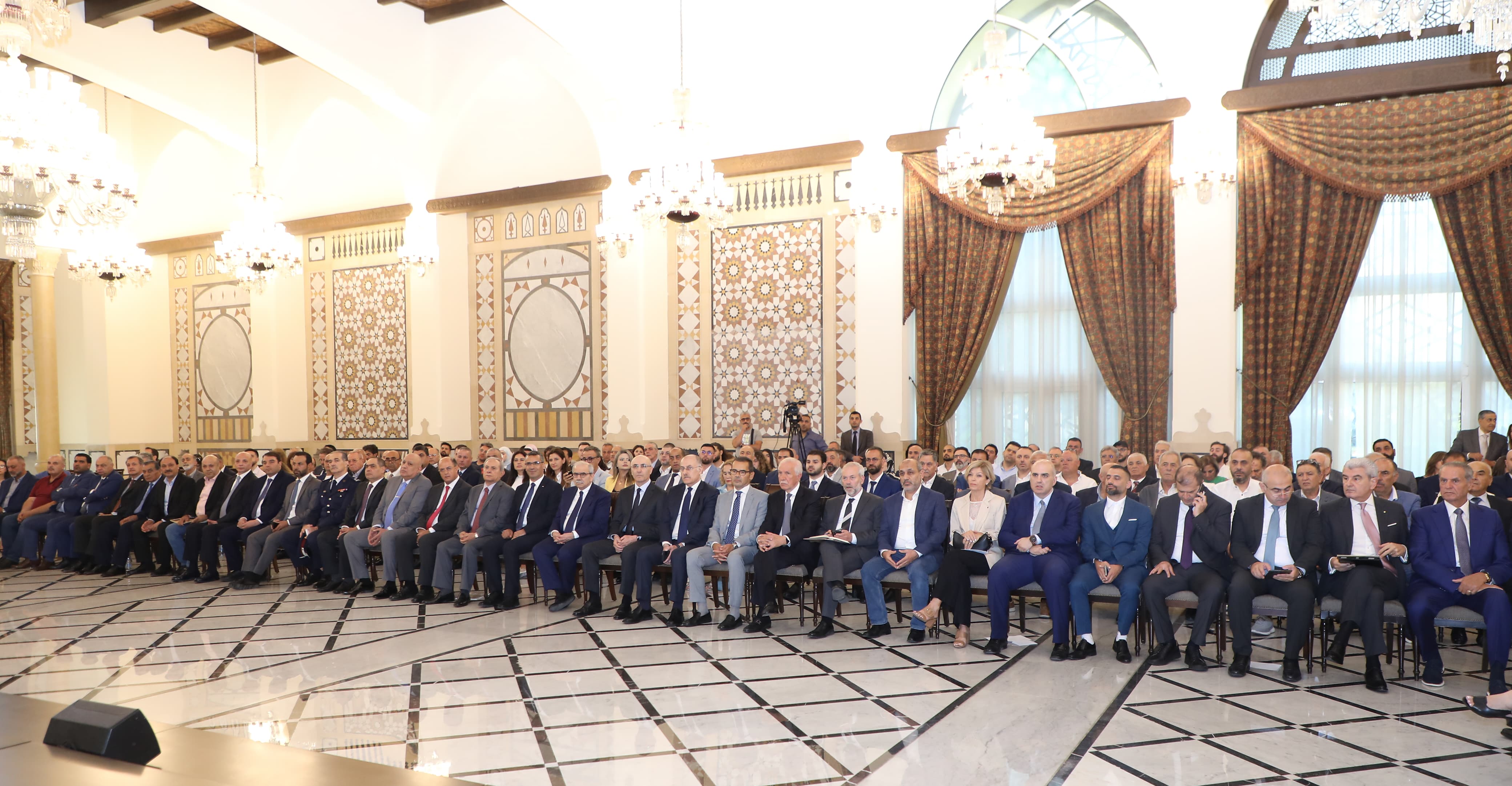 سلام يرعى مؤتمر «زراعة القنب بين الواقع والمرتجى» في السرايا