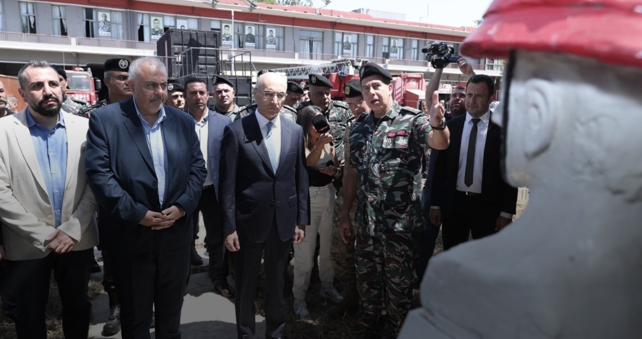 وزير الداخلية تفقد مقر فوج إطفاء مدينة بيروت