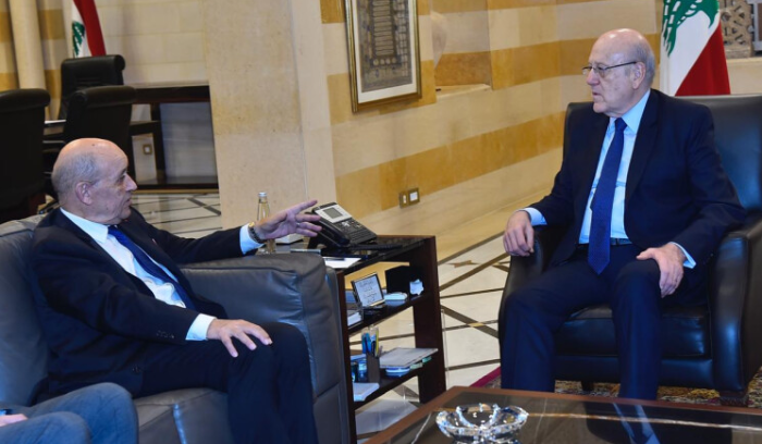 إسرائيل تخرق وقف النار وسط غموض في الاتفاق