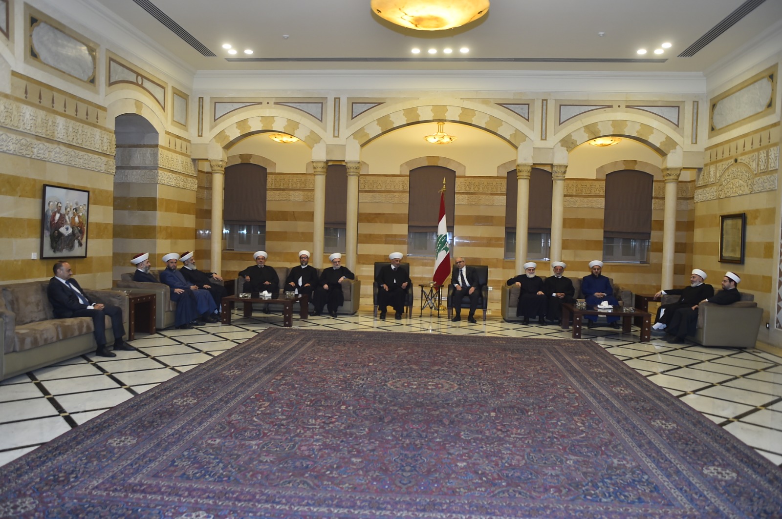 رئيس الحكومة نواف سلام يستقبل مفتي الجمهورية ومفتيي المناطق في السرايا