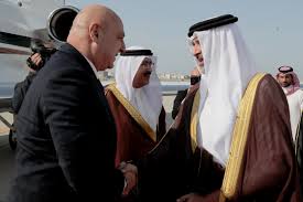 عون من البحرين: لا خوف على لبنان.. وسلام في الإليزيه غداً<br />
برّاك لا يُقدِّم ضمانات وبلبلة بعد مهلة الإسبوعين.. ورفع الحصانة عن بوشكيان اليوم