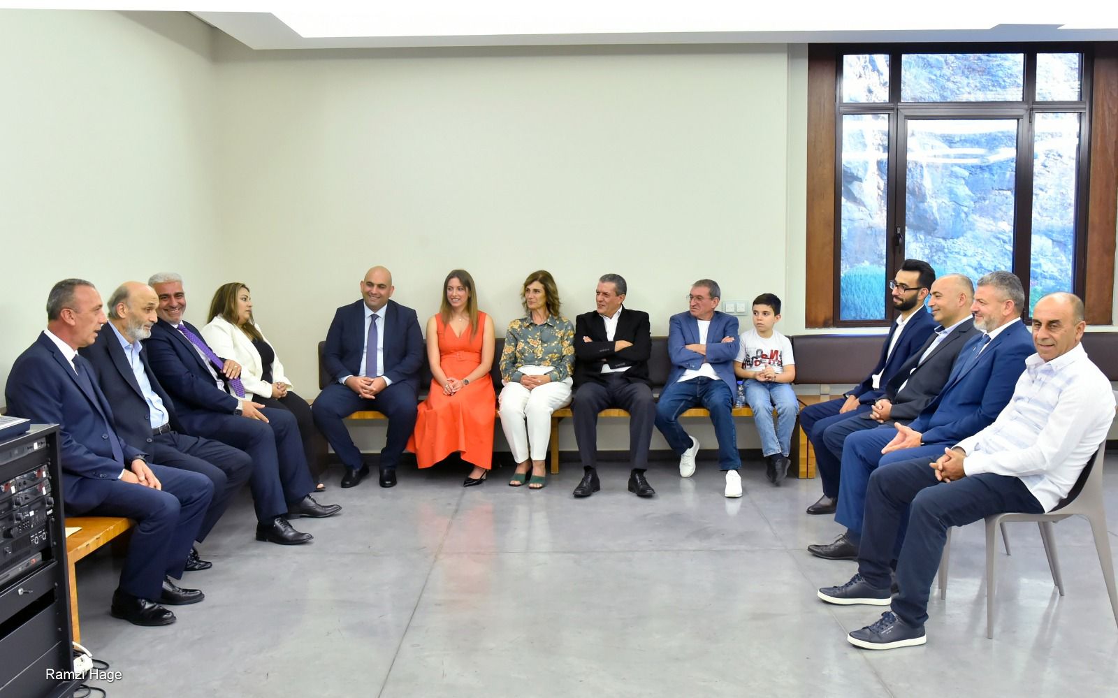 جعجع يلتقي مجلس بلدية ترشيش لبحث الاحتياجات الإنمائية
