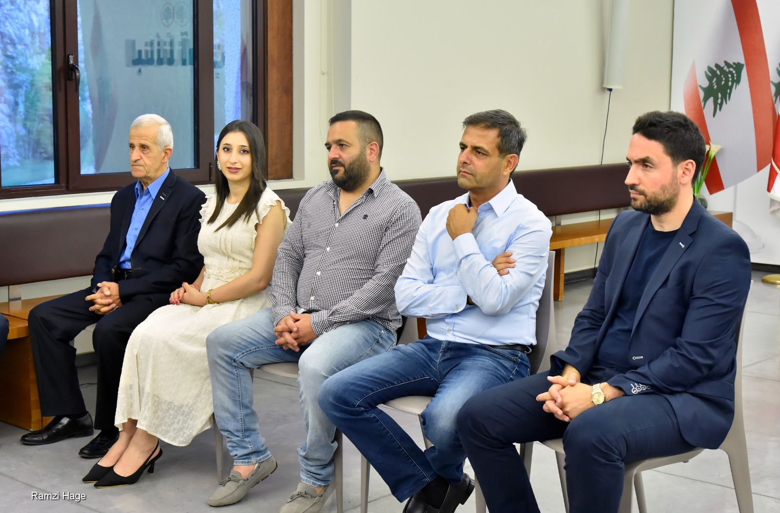 جعجع يستقبل وفدًا بلديًا من عشاش في معراب