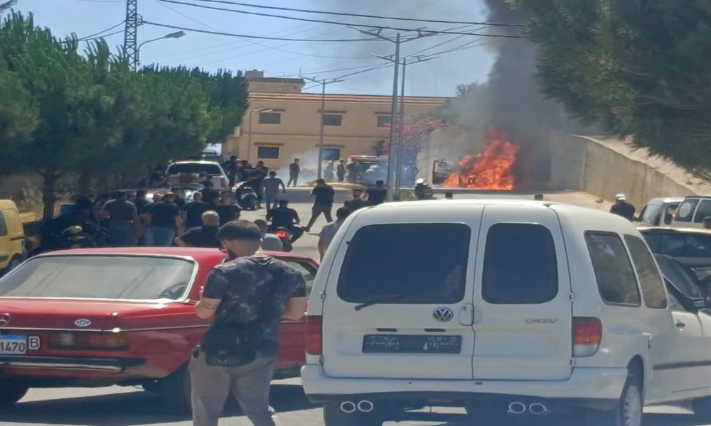 استهداف قيادي في “الحزب” بغارة على بنت جبيل