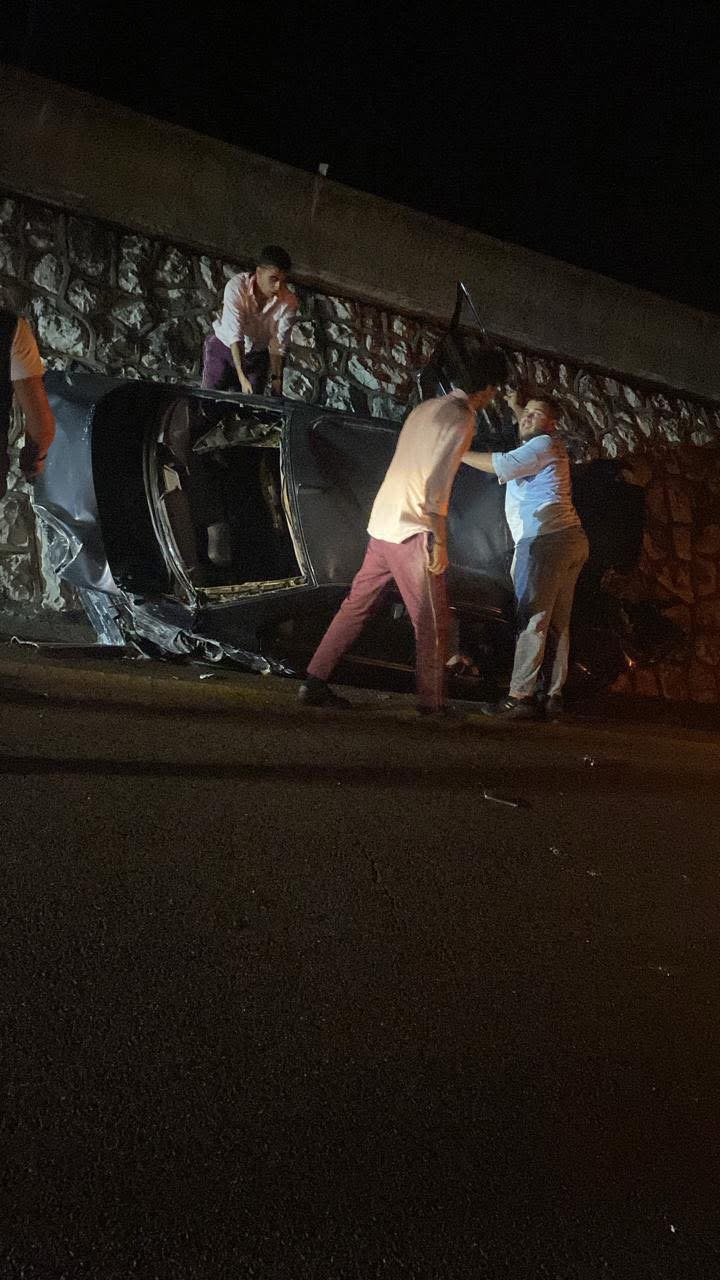 بالصور- قتيل و4 جرحى في حادث سير مروّع على أوتوستراد شكا