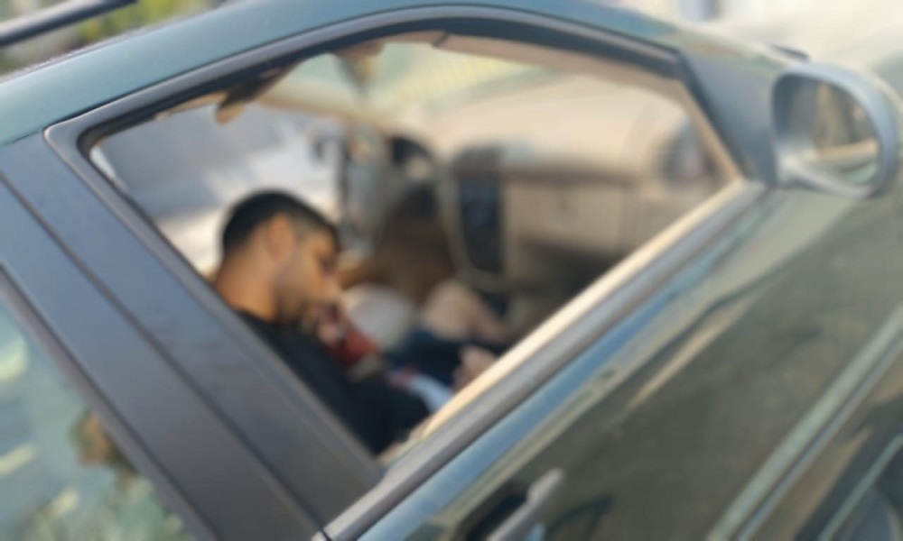 شاب ينهي حياته داخل سيارته