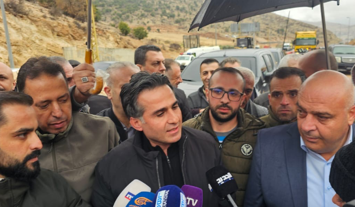 حمية: وزارة الأشغال تقوم بإعادة فتح الطرق على كامل الجغرافيا اللبنانية