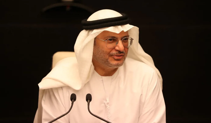 أنور قرقاش: اتفاق وقف النار في لبنان تطوّر إيجابي بالمنطقة