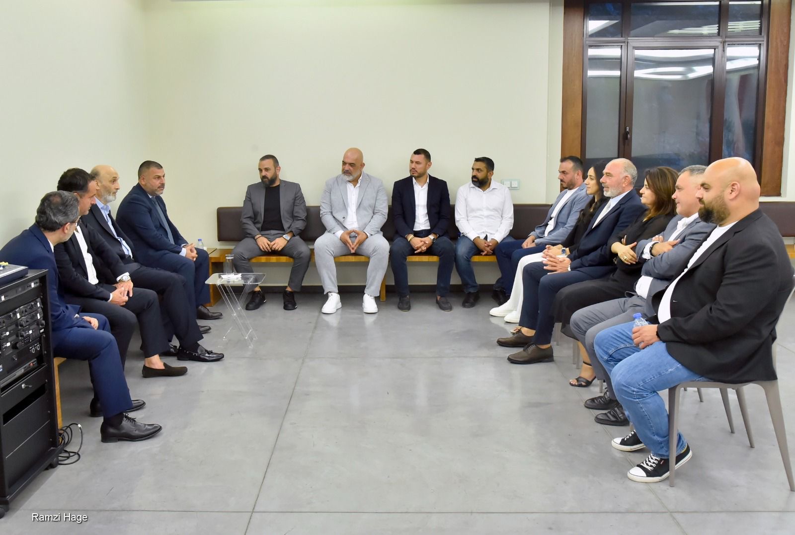 جعجع التقى وفداً من بلدية كفرعبيدا