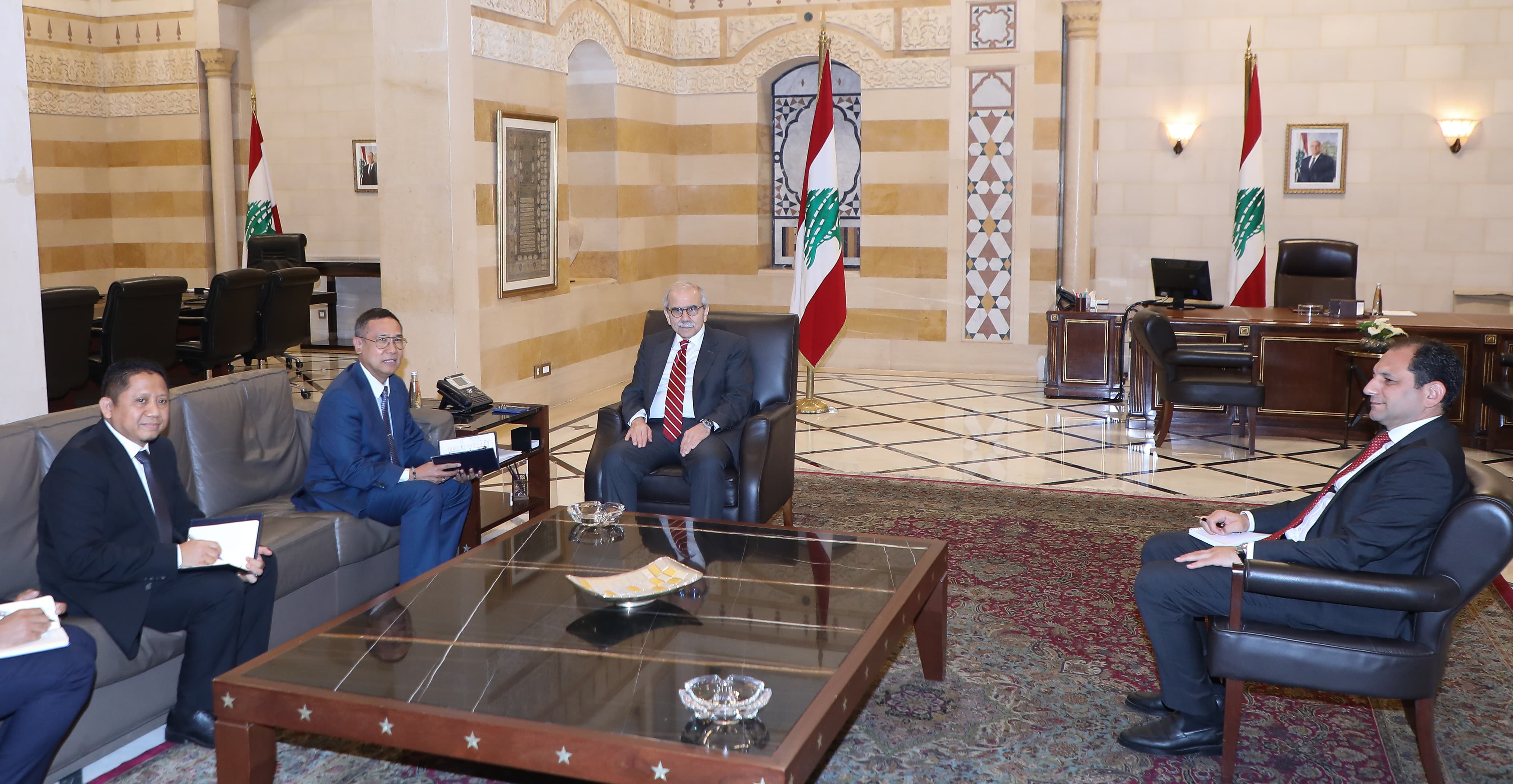 نواف سلام يبحث مع السفير الإندونيسي الجديد سبل تعزيز التعاون بين البلدين
