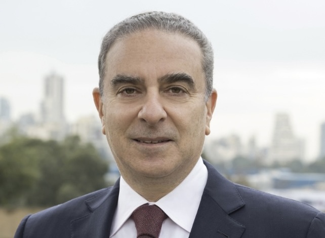 فرعون يطلق مبادرة 