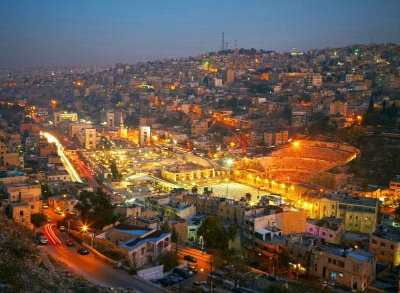 بتوجيهات ملكية... الأردن يعلن تمتين التعاون الاقتصادي مع لبنان