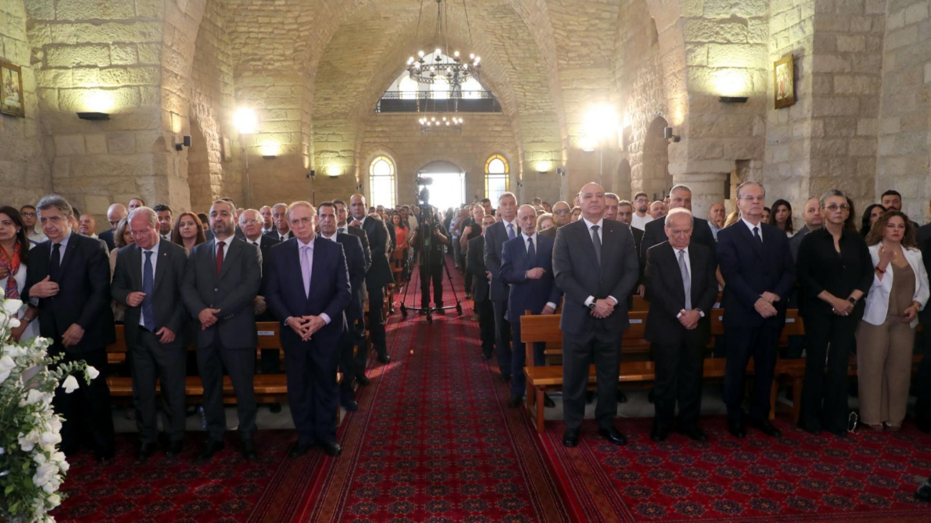 بالصّور: الرئيس عون في دير القمر