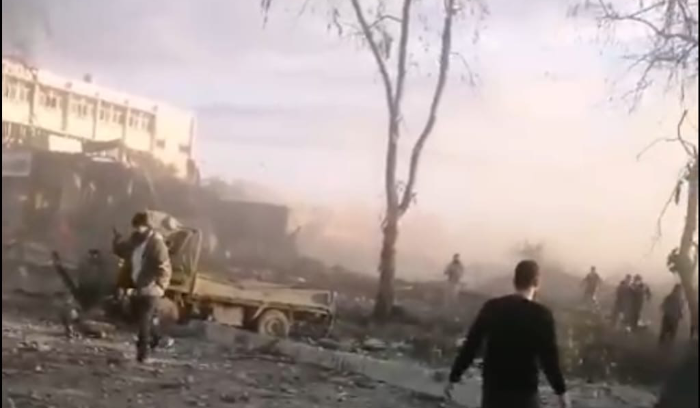 غارة عنيفة في مخيم الرشيدية