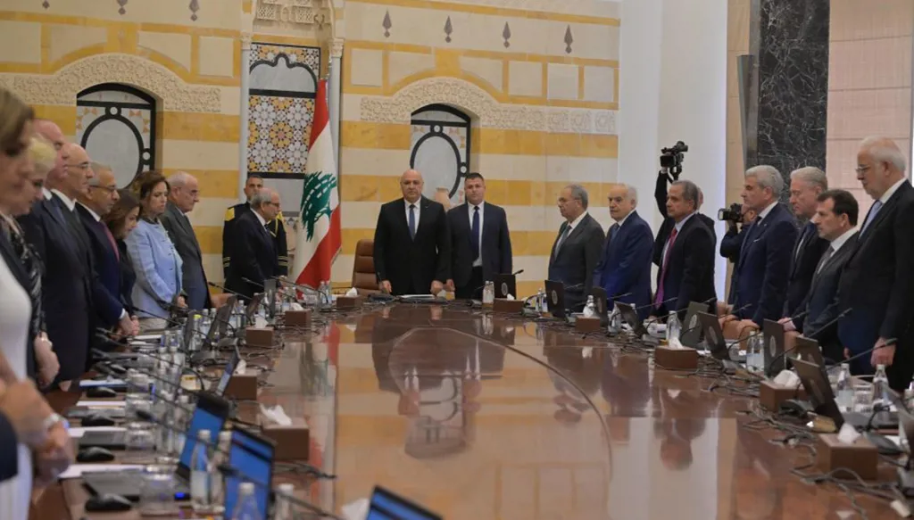 أخيراً القرار الحاسم بتكليف الجيش حصر السلاح انسحاب 