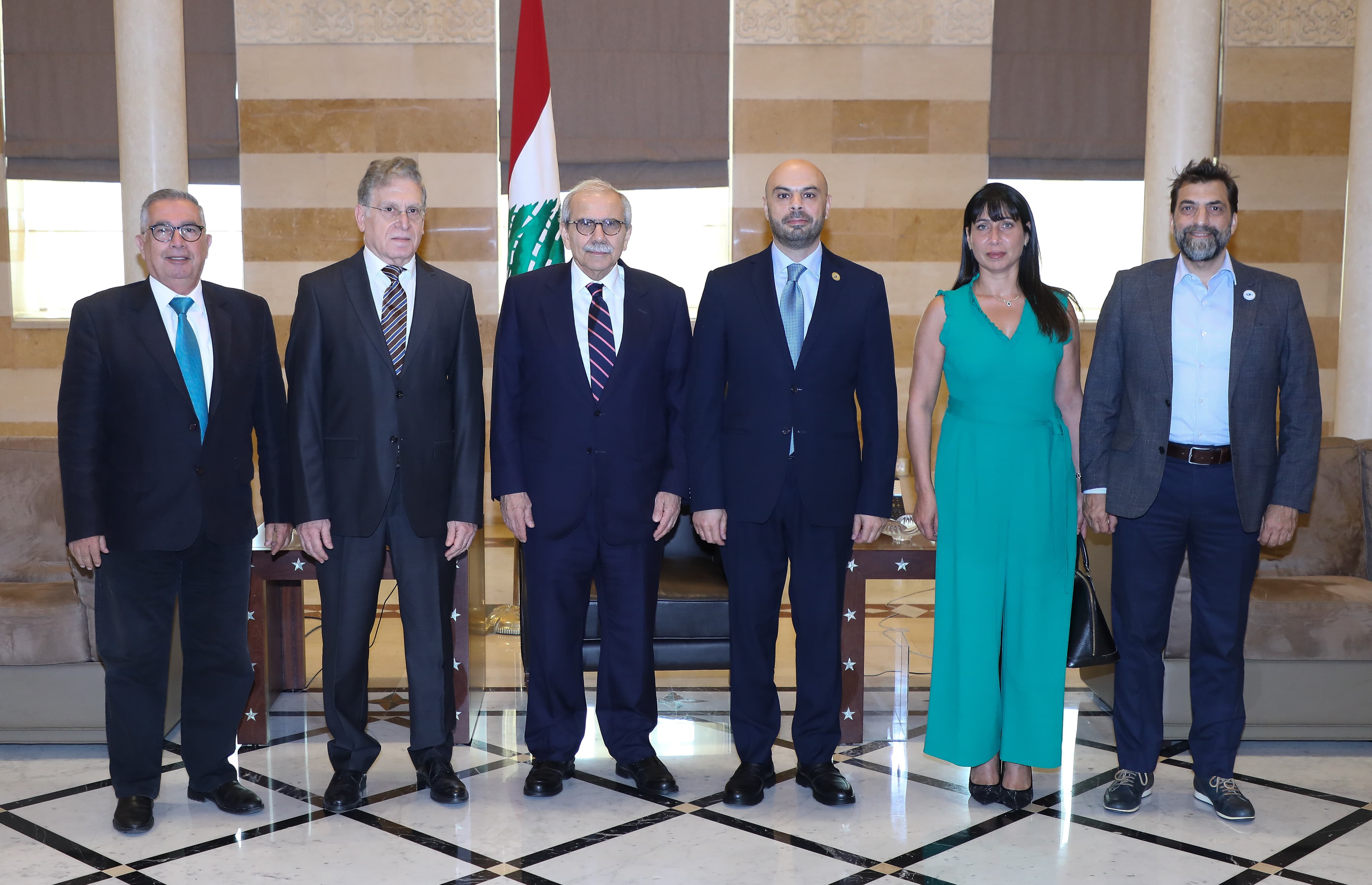 رئيس الحكومة يستقبل وفد هيئة العلماء المسلمين برئاسة الشيخ الرافعي
