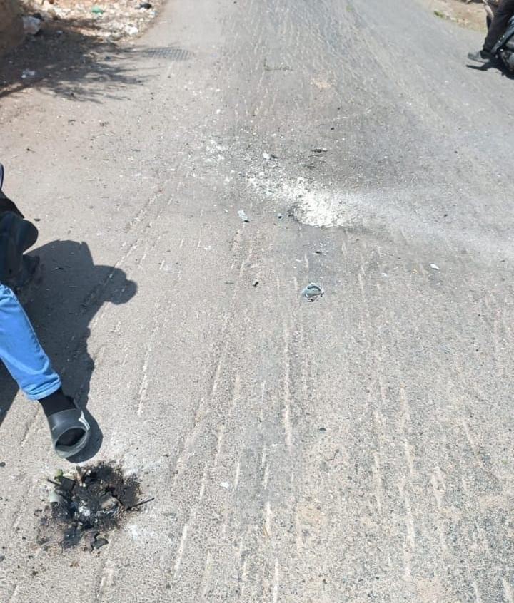 مسيّرة إسرائيلية تستهدف حارة النادي في ميفدون بصاروخين دون وقوع إصابات