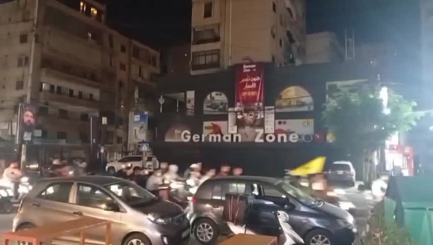 بالفيديو: انطلاق مسيرة لمناصري حزب الله في الضاحية