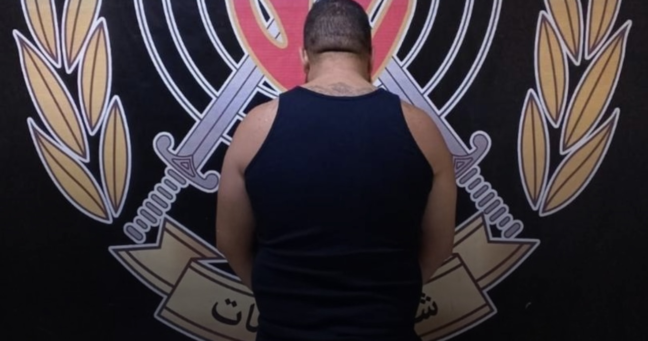 سلب امرأتين بواسطة مسدّسه وفرّ!