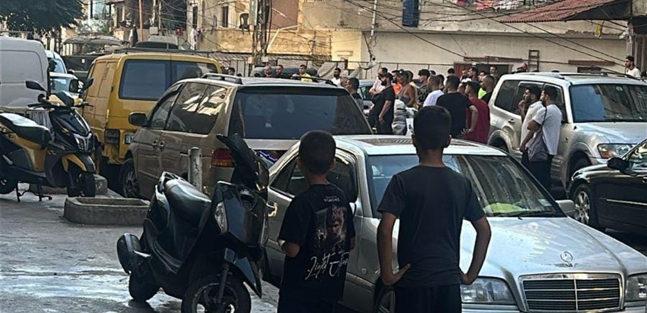 في طرابلس.. إشكال وتضارب بين مواطنين