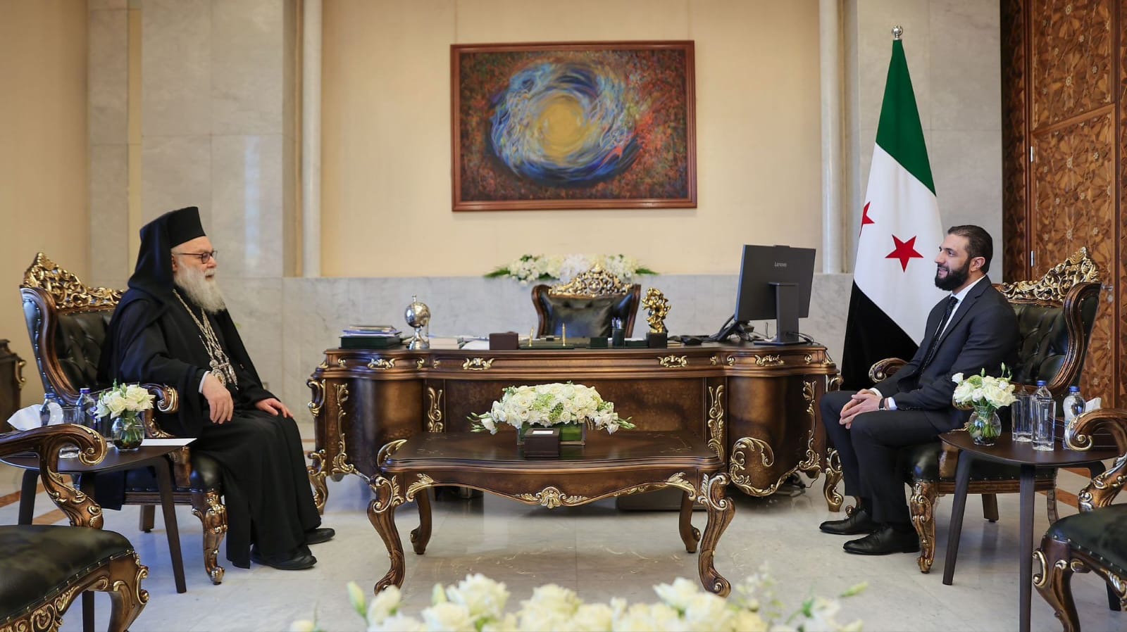الشرع استقبل  البطريرك  يازجي وأشاد  بالدور الوطني للكنيسة
