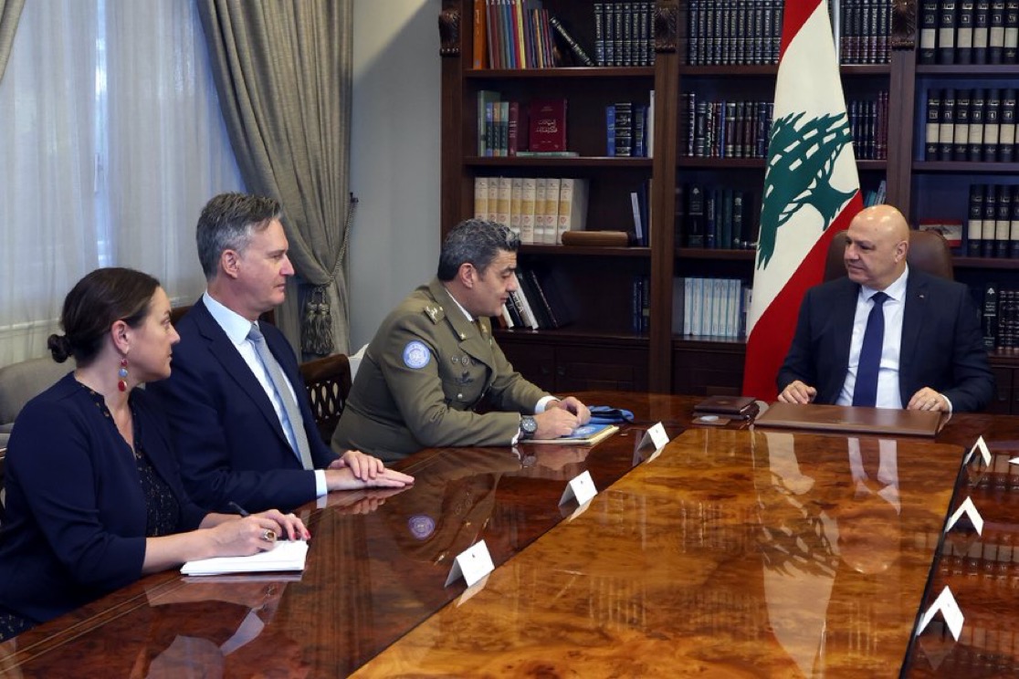 عون يؤكد تمسّك لبنان ببقاء “اليونيفيل” وتعاونها مع الجيش في الجنوب