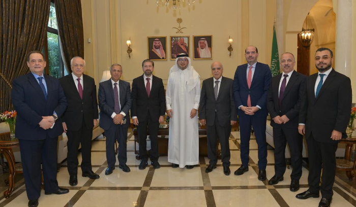 كرامي زار مع اعضاء تكتل ‫التوافق الوطني‬ السفير السعودي وبحثوا معه ‬في مختلف القضايا اللبنانية والاقليمية