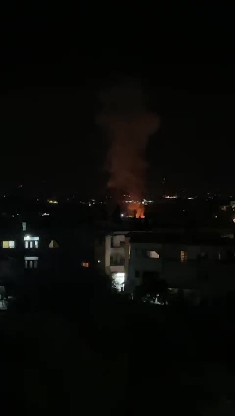 بالفيديو: مسيّرة إسرائيلية استهدفت 