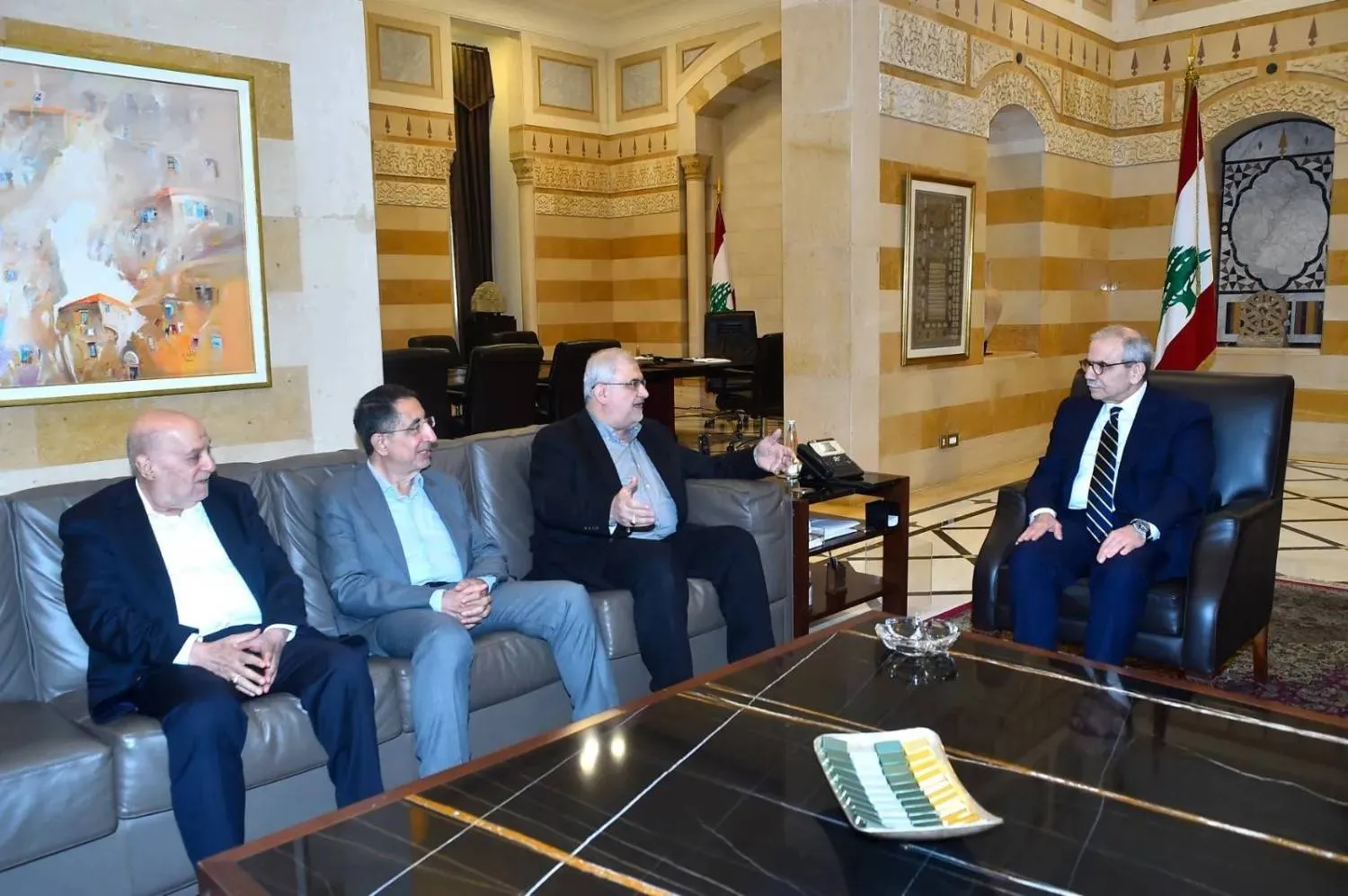«حزب الله» يركّز سهامه على سلام ويتجنب مواجهة عون<br />
علاقة «باردة» بين الطرفين وصلت إلى اتهامه بـ«المشروع الإسرائيلي»