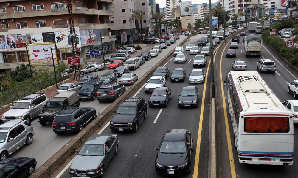 “اليازا” تحذّر من تدهور أوتوستراد جونية – طرابلس