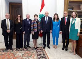 براك يستبعد الحل العسكري ويضغط لحوار مباشر بين لبنان و