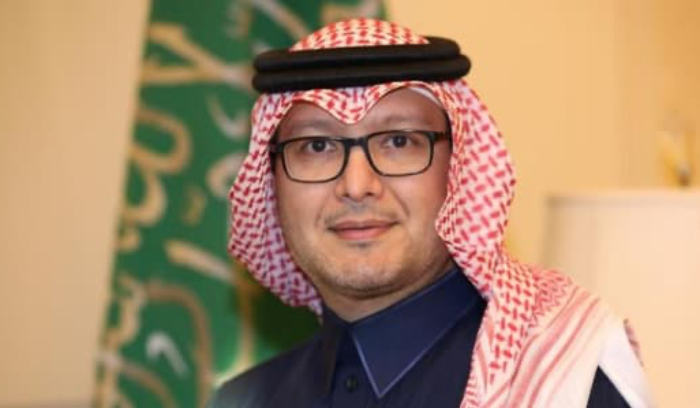 بخاري واللواء خير تفقدا مستودعات المساعدات السعودية في البيال