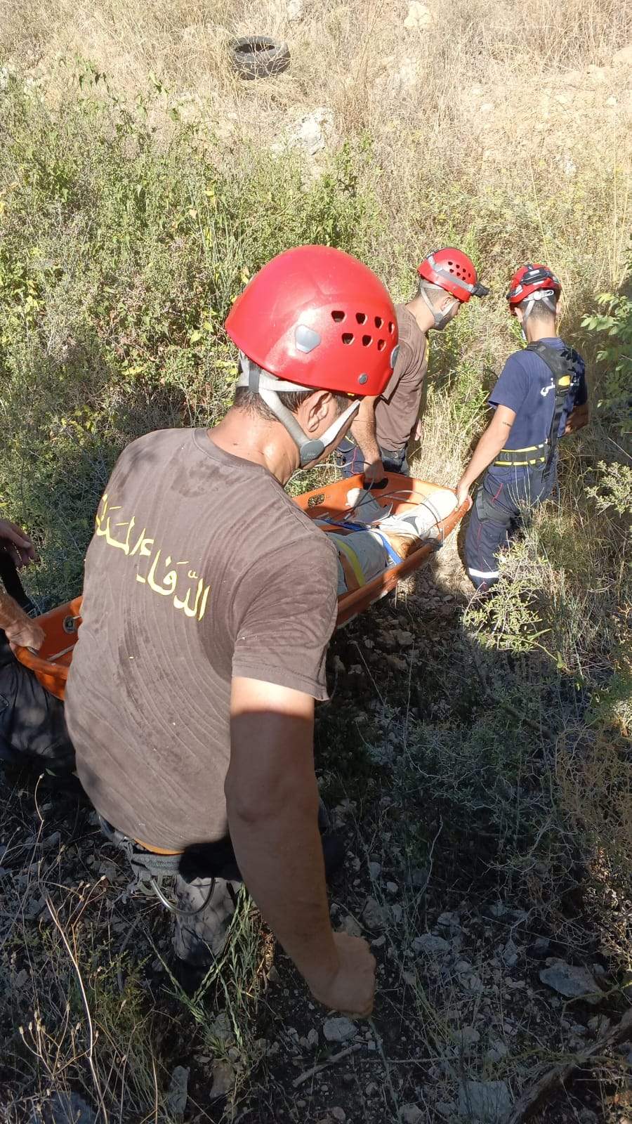 إنقاذ راعٍ إثر سقوطه في وادٍ بمنطقة حبوب - جبيل