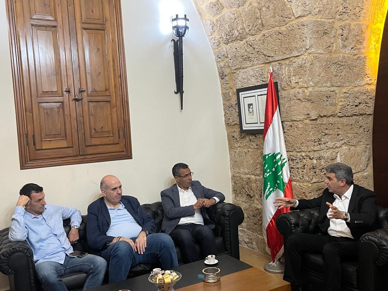 وزير الزراعة جال في جبيل مع الحواط: دعم للقطاعين الزراعي والسمكي وتعزيز التعاونيات