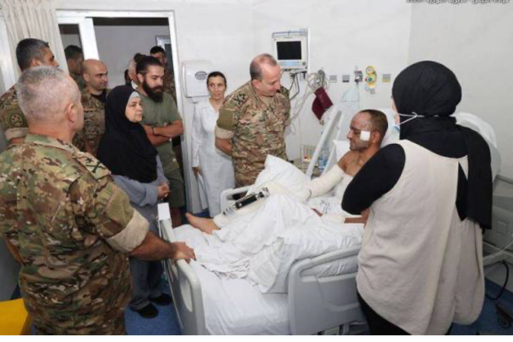 جلسة الجمعة... مفترق صعب ومحاولات لولادة المخرج من تقرير الجيش<br />
بري في ذكرى الصدر اليوم: دعوة الى الحوار وتأكيد على الوحدة والتمسك بالجيش<br />
وفد سوري في بيروت الاسبوع المقبل... ومتري: الورقة الاميركية صارت بلا قيمة