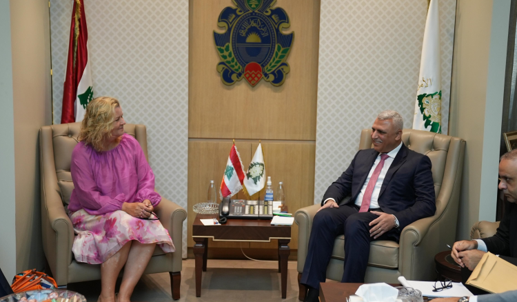 لبنان يطالب بالدعم… وكليمنتس: العودة الطوعية السبيل الوحيد لإنهاء المأساة