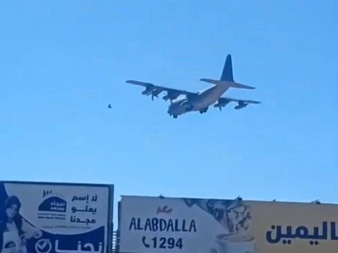 هبوط طائرة عسكرية أميركية في مطار رياق العسكري بالبقاع