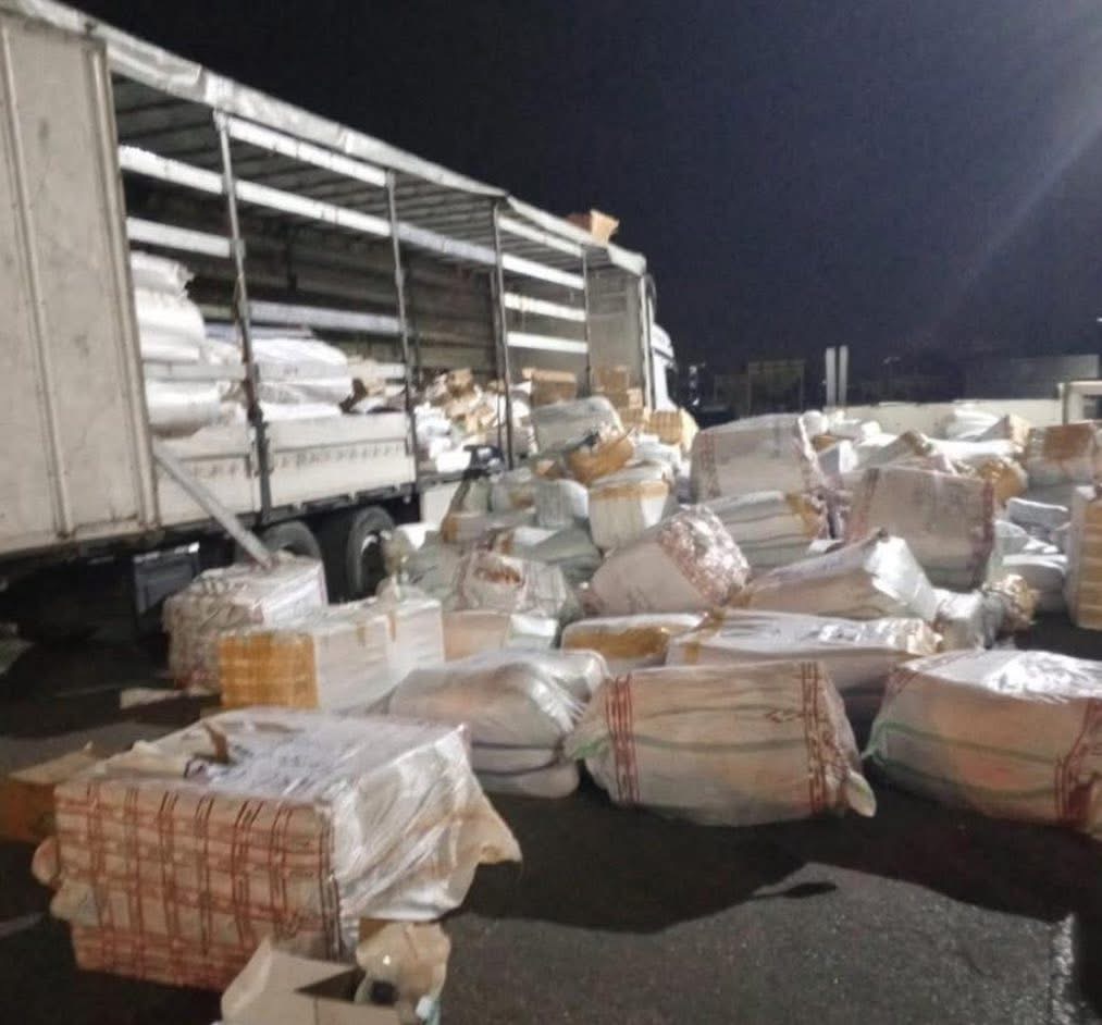 ضبط شاحنة مهربة بعد خروجها من مرفأ طرابلس… ماذا على متنها؟