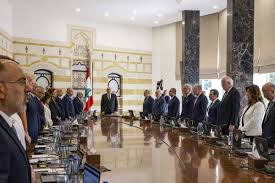 قرارات 5 أيلول ابطلت ألغام 5 آب والحكومة رحبت بخطة الجيش<br />
الثنائي مرتاح للقرارات وتجميد الورقة الاميركية والعودة الى خطاب القسم<br />
جولة للوفد الاميركي في الجنوب وترؤس جلسة للجنة وقف النار