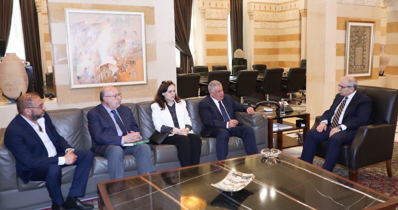 وفد من مجلس أمناء رؤية العروبة  يلتقي رئيس الحكومة