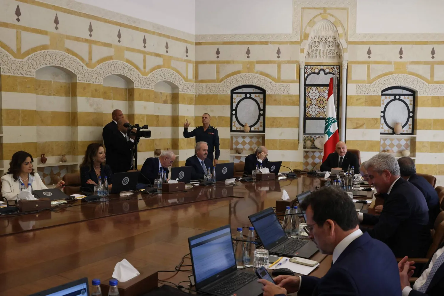 لبنان يستعد لاستحداث وزارة للتكنولوجيا والذكاء الاصطناعي<br />
الحكومة أعدّت مشروع قانون... وأول التحديات ضعف البنية التحتية